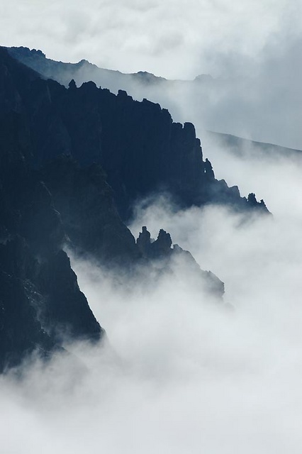 Clouds in ridges